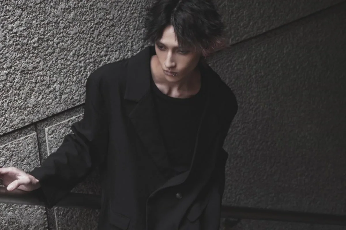 GIBOUS 公式サイトのヒーロービジュアル